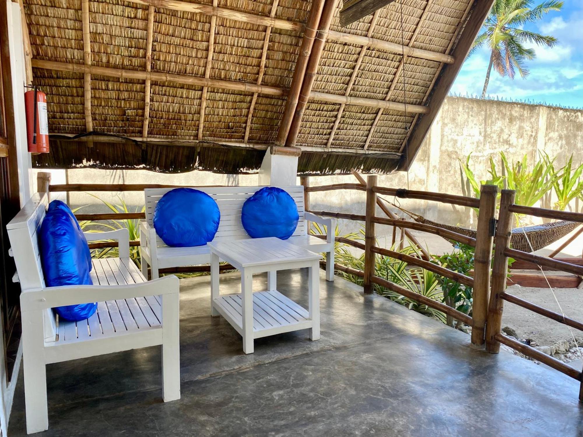 Surya Beach Resort Palawan Aborlan Buitenkant foto